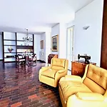 Apartamento The Postcard By Design