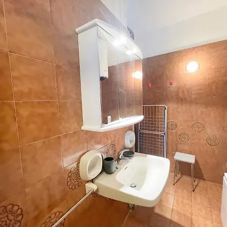 The Postcard By Design 公寓