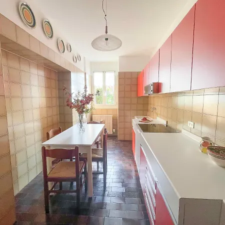 The Postcard By Design アパート ヴァレンナ