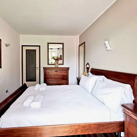 The Postcard By Design Varenna