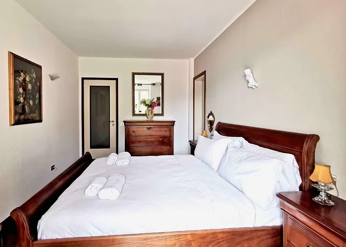 The Postcard By Design 바레나